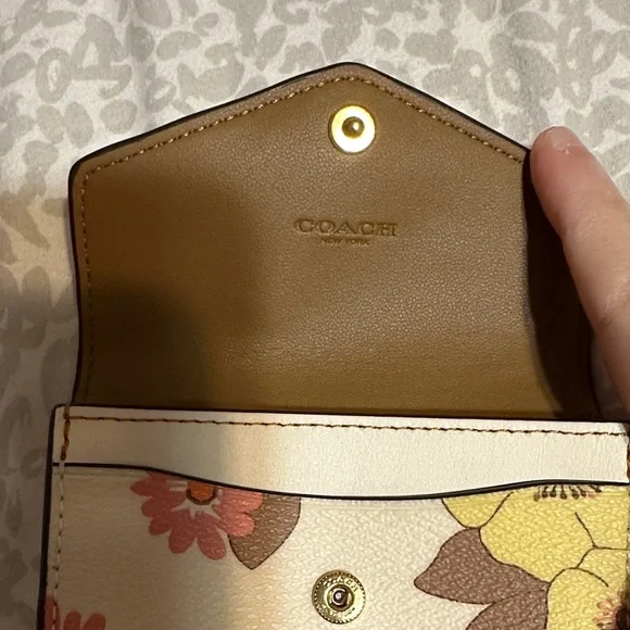 Coach Women's Wallet with Floral Design - Cream, Pink, Yellow - Picture 5 of 8